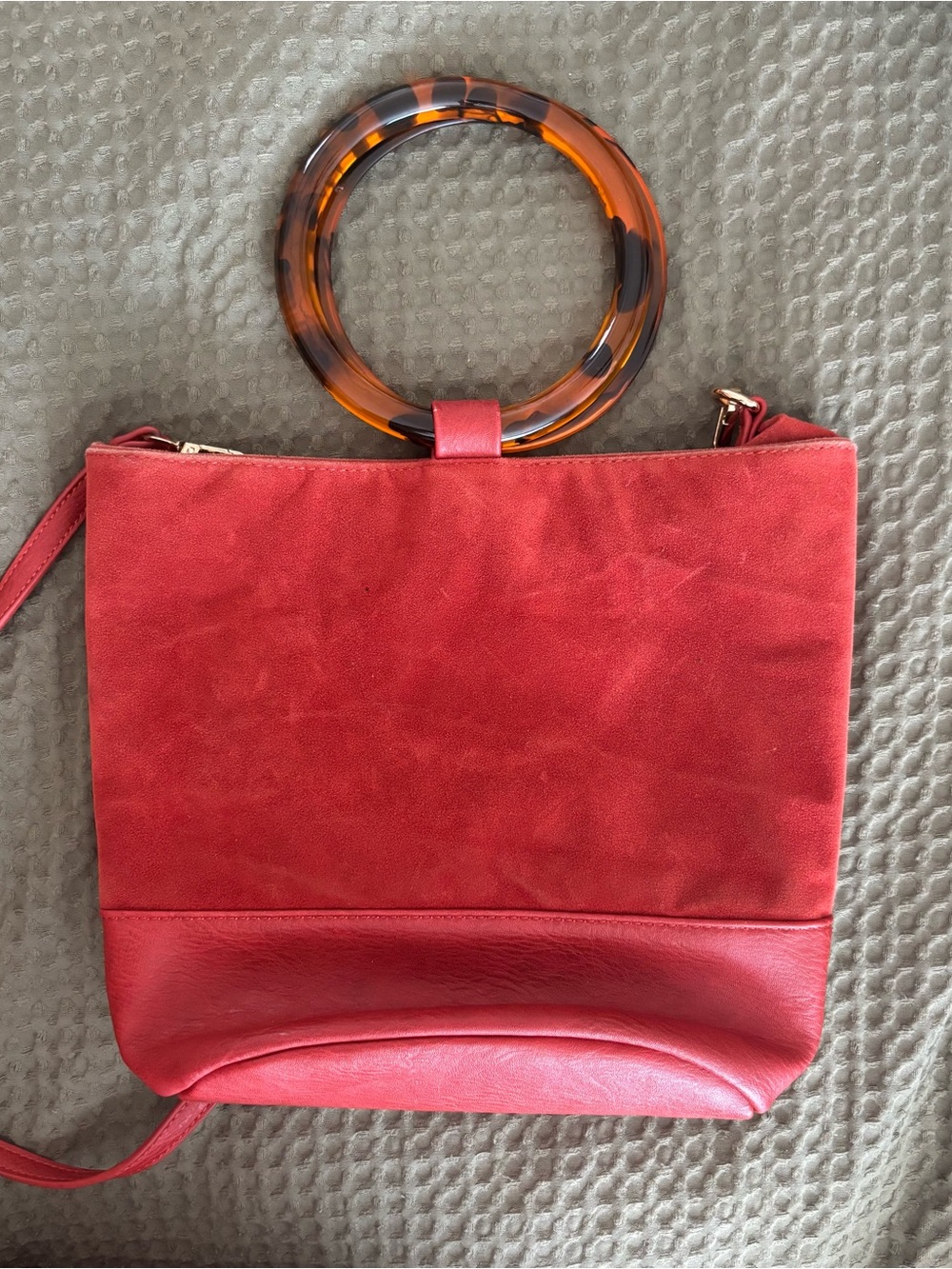 Faux Leather Crossbody Bag with Tortoiseshell Ring Handle - Picture 2 of 12
